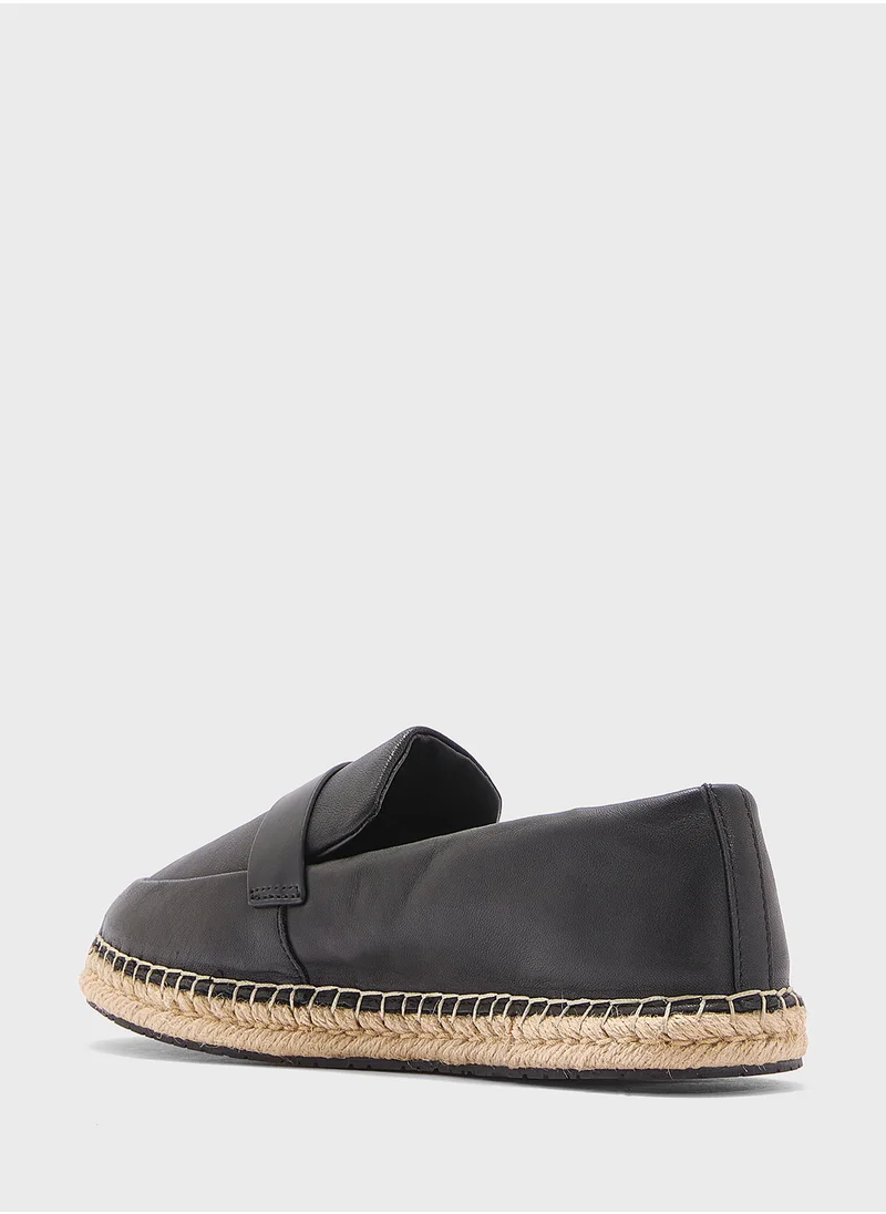 كالفن كلاين Causal Espadrilles