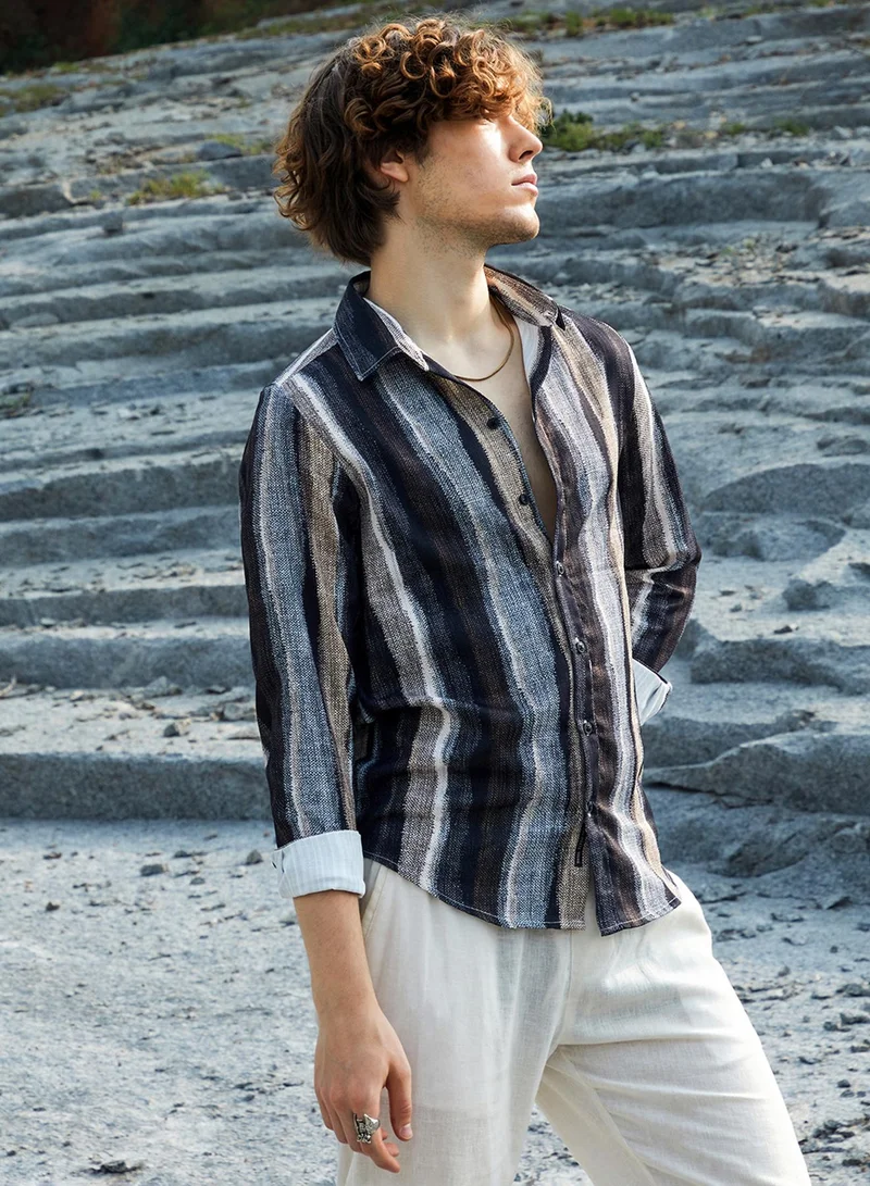 كامبوس سوترا Men's Prussian Blue & Ash Brown Brushed-Stripe Shirt