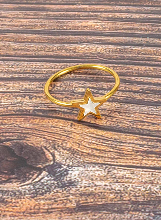The Black Pearl Accessories Star Stainless Steel Golden Ring Size 17  - Image 2