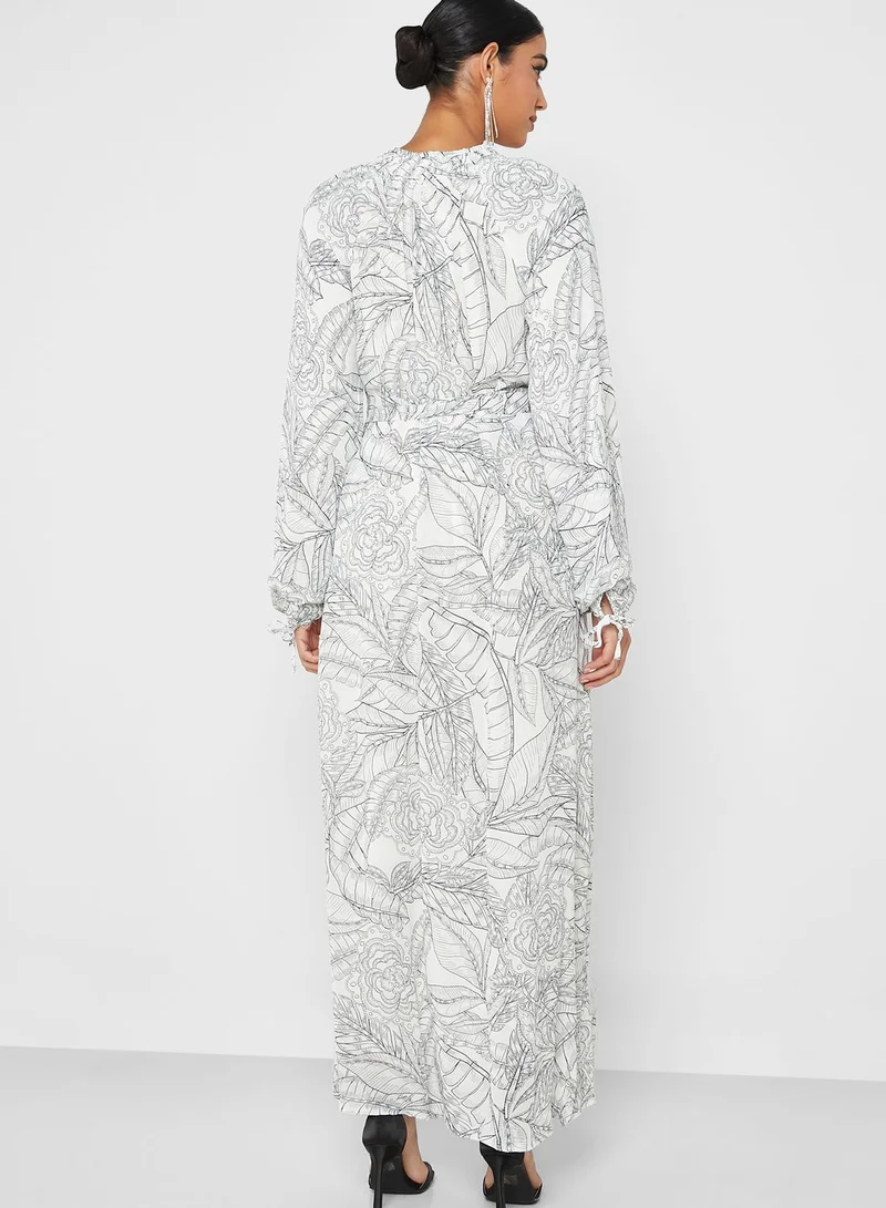 رفقة من مودانيسا فستان بخصر مزموم وطبقات