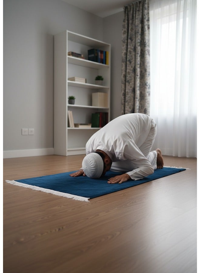 سندس سجادة صلاة ذهبية  تصميم أنيق وفخم بحجم كبير ومريح مغطاة بقماش ناعم ومحكم من أجود أنواع القطن. - Image 3