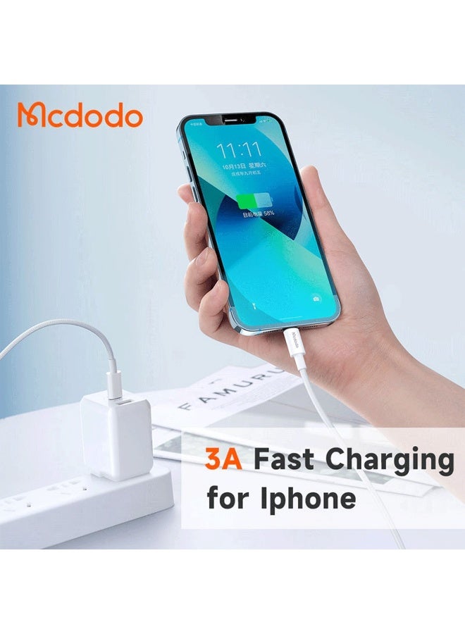 مكدودو كابل بيانات CA-276 Lightning بطول 1.20 متر، تصميم حلزوني مرن مضفر من النايلون وهيكل قوي من الألومنيوم، شحن سريع 2 أمبير، متوافق مع أجهزة iPhone وباور بانك، مؤشر حالة الشحن LED ودعم مزامنة البيانات، متين وخالٍ من التشابك. - Image 3