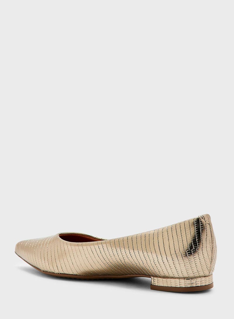 VIZZANO Wynter Pointed Toe Ballerinas - Image 3