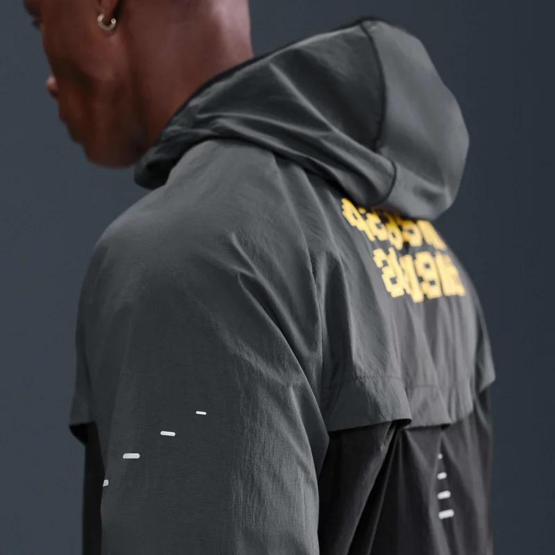 Nike Black Men's City MRTH Stride Running Jacket for Men | Best Price UAE