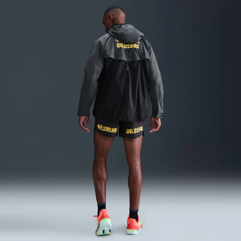 Nike Black Men's City MRTH Stride Running Jacket for Men | Best Price UAE