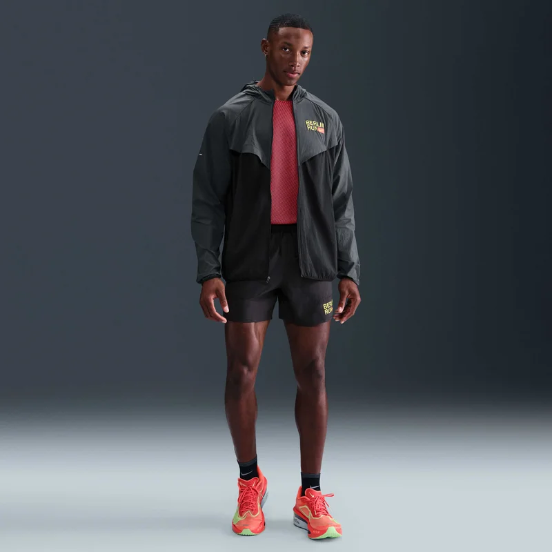 Nike Black Men's City MRTH Stride Running Jacket for Men | Best Price UAE