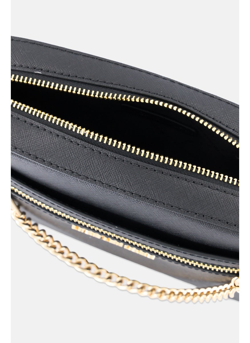 Michael Kors Women Hardware Logo Cross Body Bag 17 H x 25 L x 5,5 W cm, Black  - Image 4