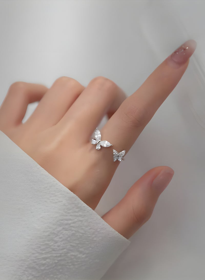 925 ستيرلنغ سيلفر تشارمز خاتم فضة فاخر وناعم مصنوع بجودة عالية ودقة شديدة من الفضة الإسترلينية عيار 925 على شكل فراشات مرصعة بفصوص صغيرة من كريستال الزيركون ليعطي مظهرا رائعا للأميرة التي تستحقه - Image 5