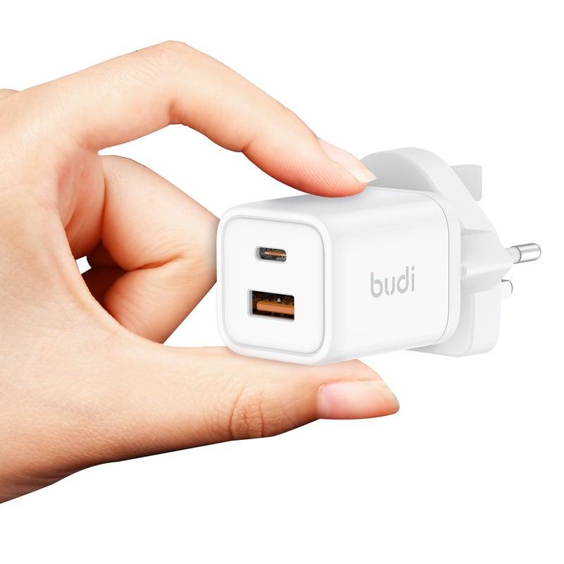 بودي شاحن حائط سريع بقدرة 33 واط بمنفذين (USB-C وUSB-A) يدعم تقنيات PD وQC وPPS، مزود بقابس بريطاني، يتضمن كابل USB-C إلى USB-C بطول متر واحد، باللون الأبيض. - Image 2