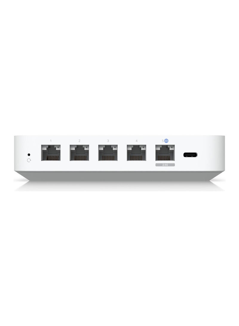 أوبيكويتي بوابة الشبكات السحابية الفائقة مع دعم لأكثر من 30 جهاز UniFi / 300 عميل، توجيه بسرعة 1 جيجابت في الثانية مع IDS/IPS، شاشة حالة LCM بحجم 0.96 بوصة، توازن تحميل متعدد WAN، تعمل بالطاقة عبر USB-C، باللون الأبيض | UCG-Ultra - Image 2