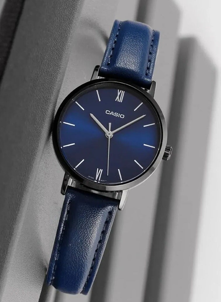 كاسيو Enticer Analog Women’s Watch LTP-VT02BL-2AUDF, 36 mm Blue Dial, Stainless Steel Case, Silver Stainless Steel Band, Water Resistant - Image 1