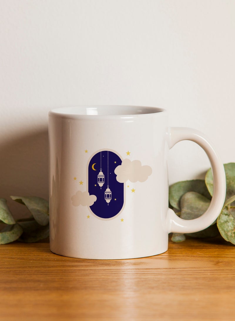 لوحة كوب ١١ أونصة من السيراميك بتصميم فوانيس وهلال رمضان - Image 1