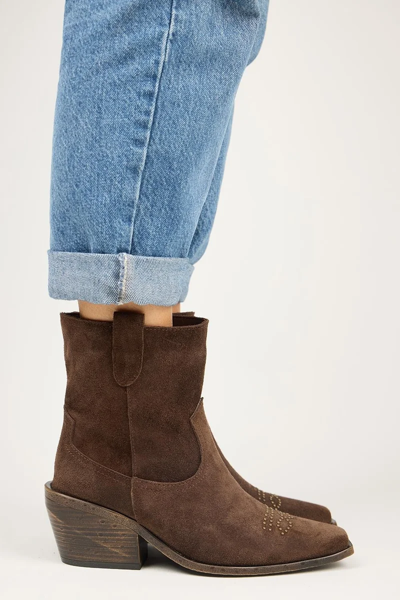 Manijero Manijero (Gona) Women's Genuine Leather Front Studded Cowboy Brown Boots