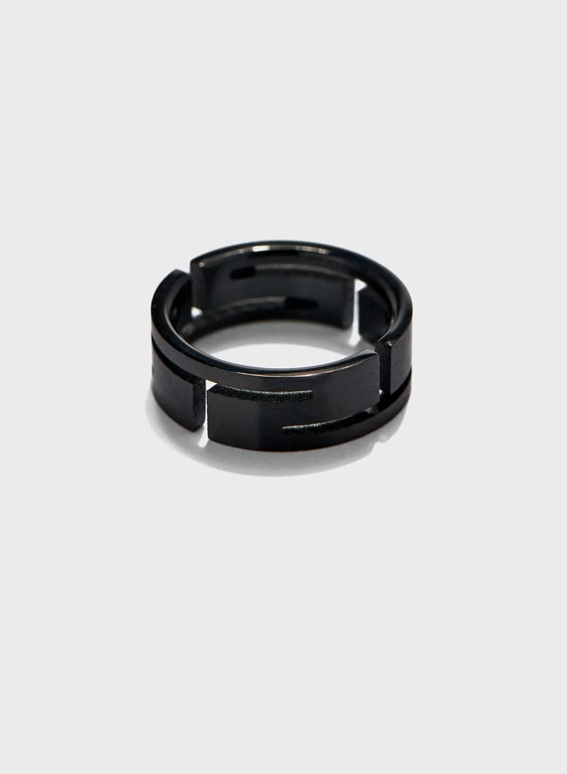 CALL IT SPRING Ybba  Ring