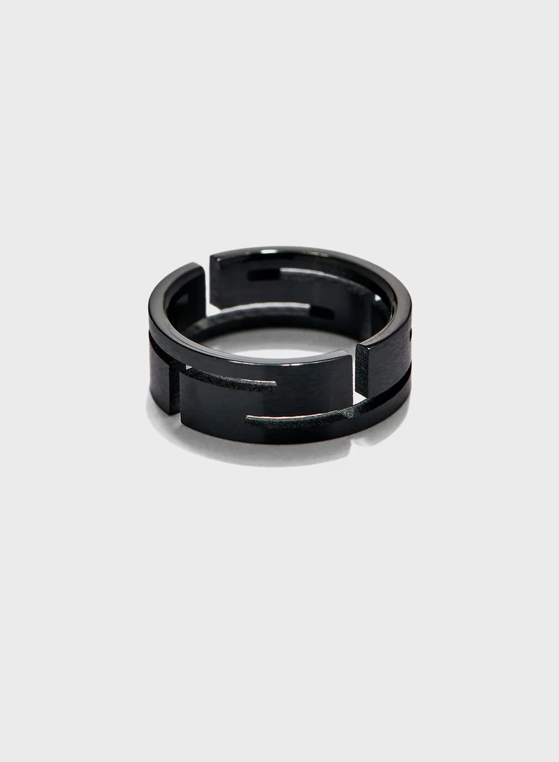 CALL IT SPRING Ybba  Ring