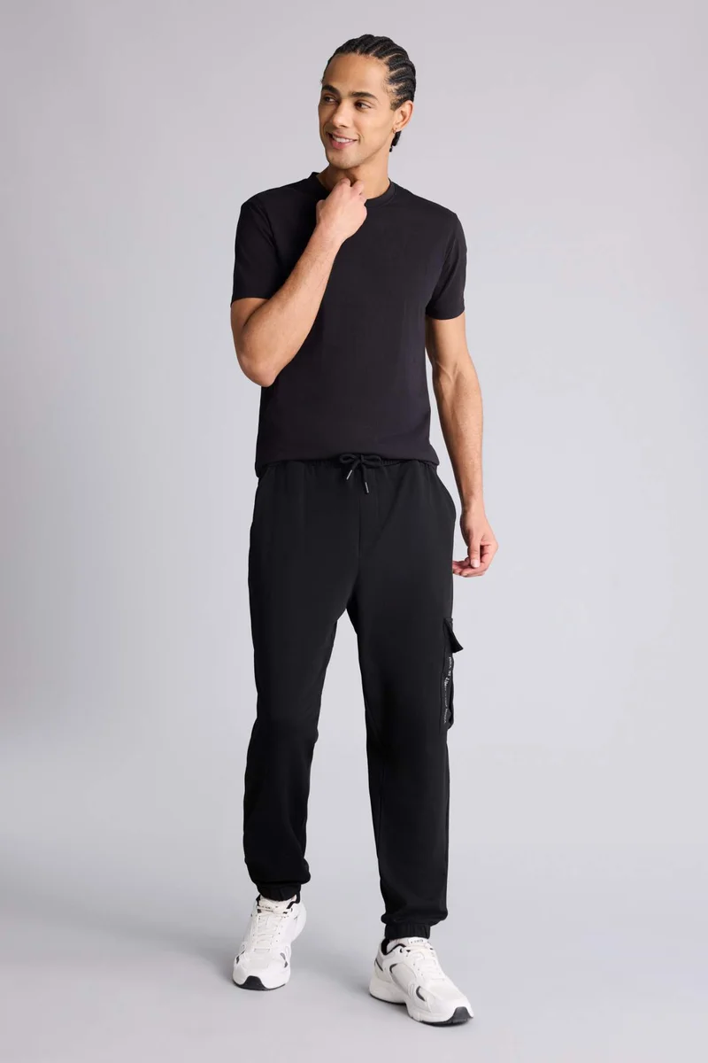 ديفاكتو Jogger