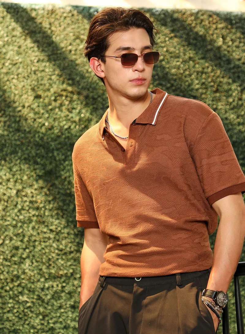 كامبوس سوترا Campus Sutra Men's Russet Brown Tactile-Knitted Polo T-Shirt | Textured Knit Design With Contrast Collar | Premium Cotton Blend Fabric | Casual & Street Wear | Breathable & Stylish Polo Tee
