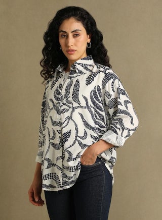 Blue Printed Shirt for Women - Oversized Fit, Trendy - pzsku/Z5301037A3B99E9E52B5AZ/45/_/1729019481/57f5319e-5410-43d8-825b-600953c9dfbc