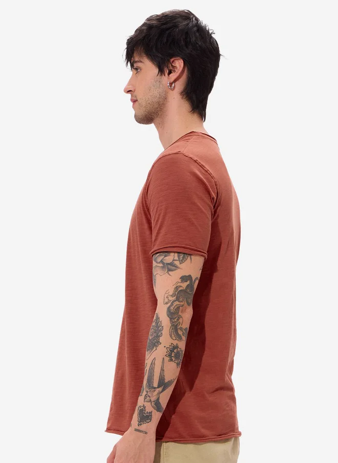 The Souled Store  The Souled Store Men Regular Fit Solid Red T-Shirt  | Best Price UAE