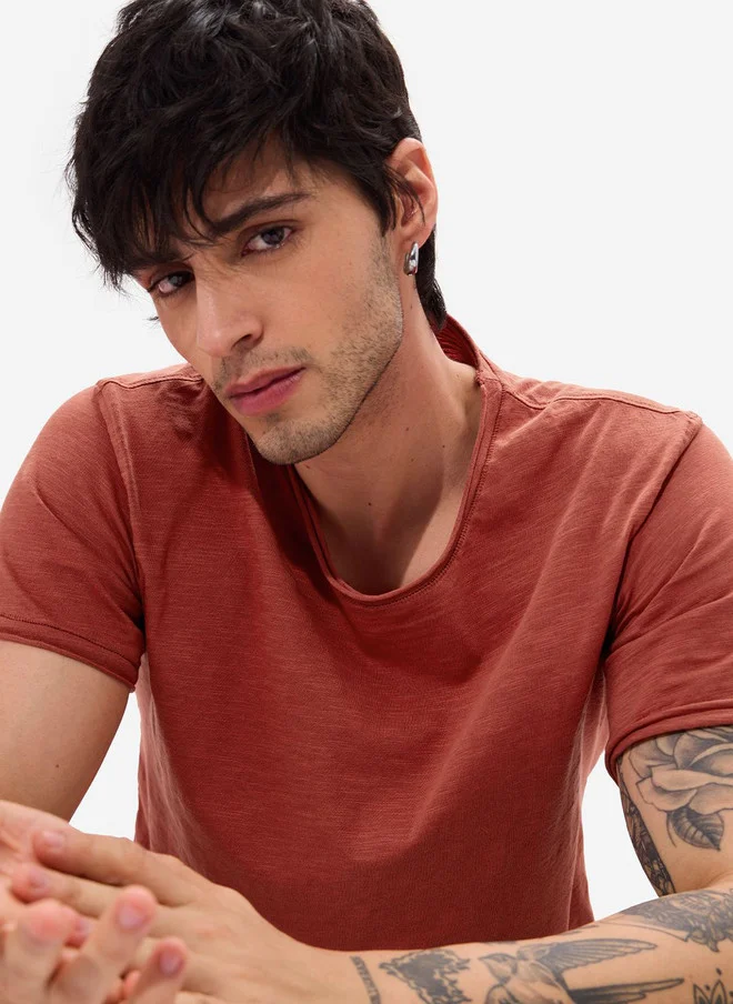 The Souled Store  The Souled Store Men Regular Fit Solid Red T-Shirt  | Best Price UAE
