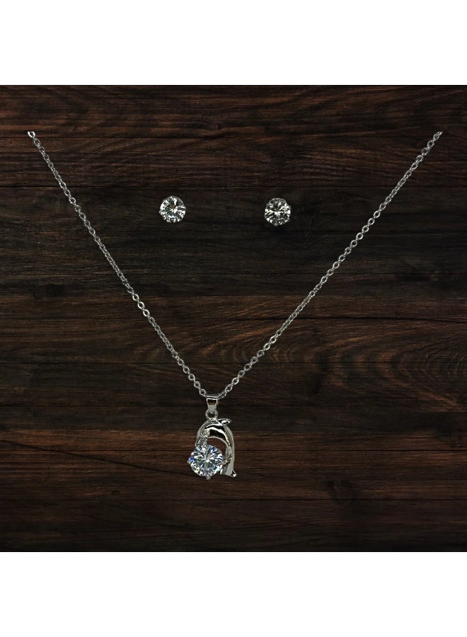 طقم مجوهرات نسائي مكون من قلادة وأقراط مرصعة بكريستال على شكل قلب مطلي بالفضة للنساء - Image 1