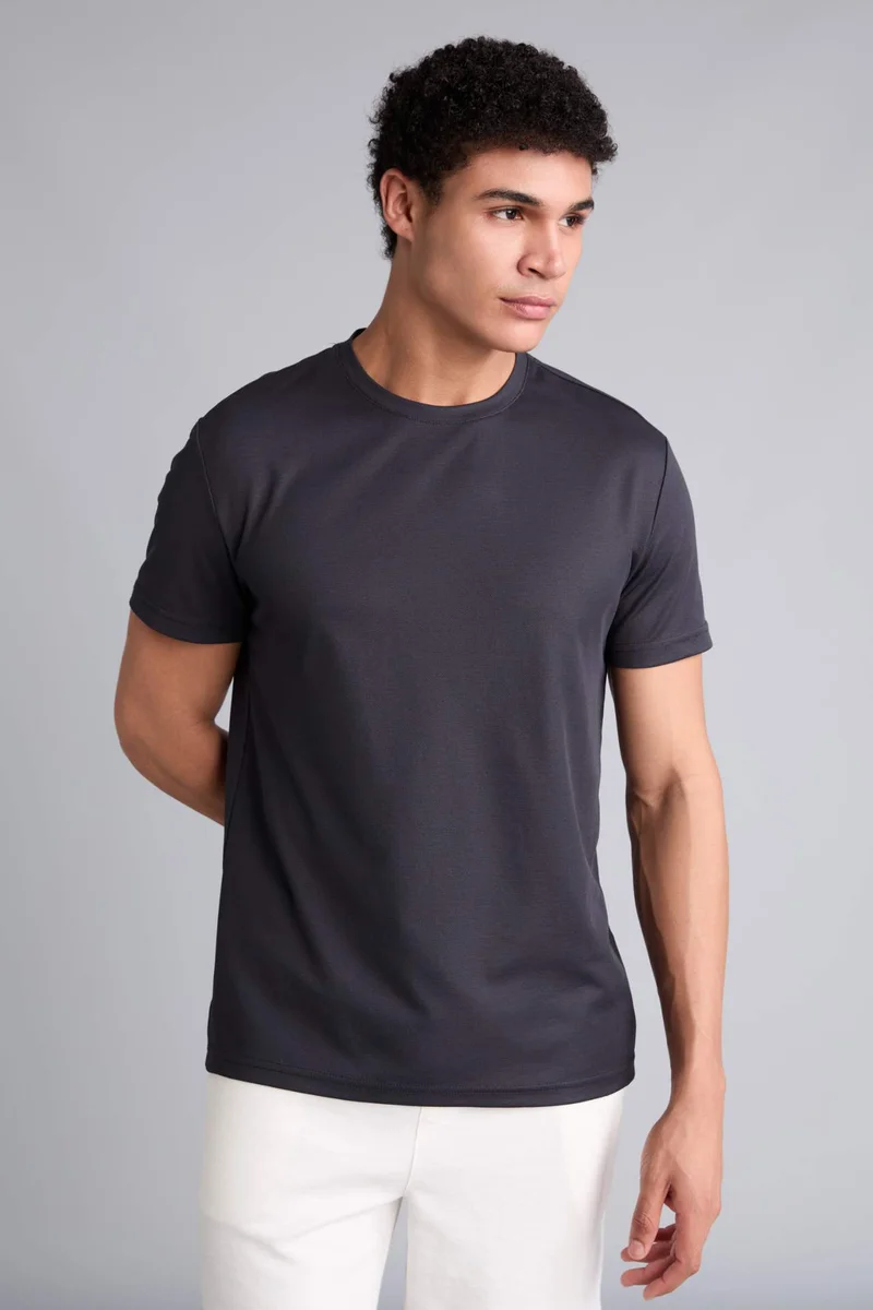 ديفاكتو Standard Fit Short Sleeve T-Shirt