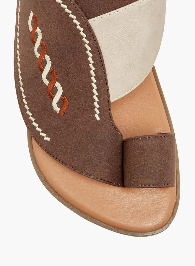 Al Waha Men Embroidered Slip-On Arabic Sandals with Toe Loop