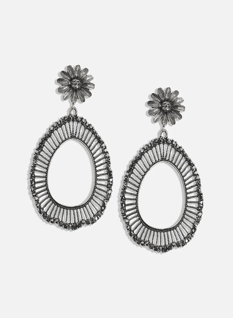 SOHI Daisy Oval Swirl Artificial Drop Earring Jewellery