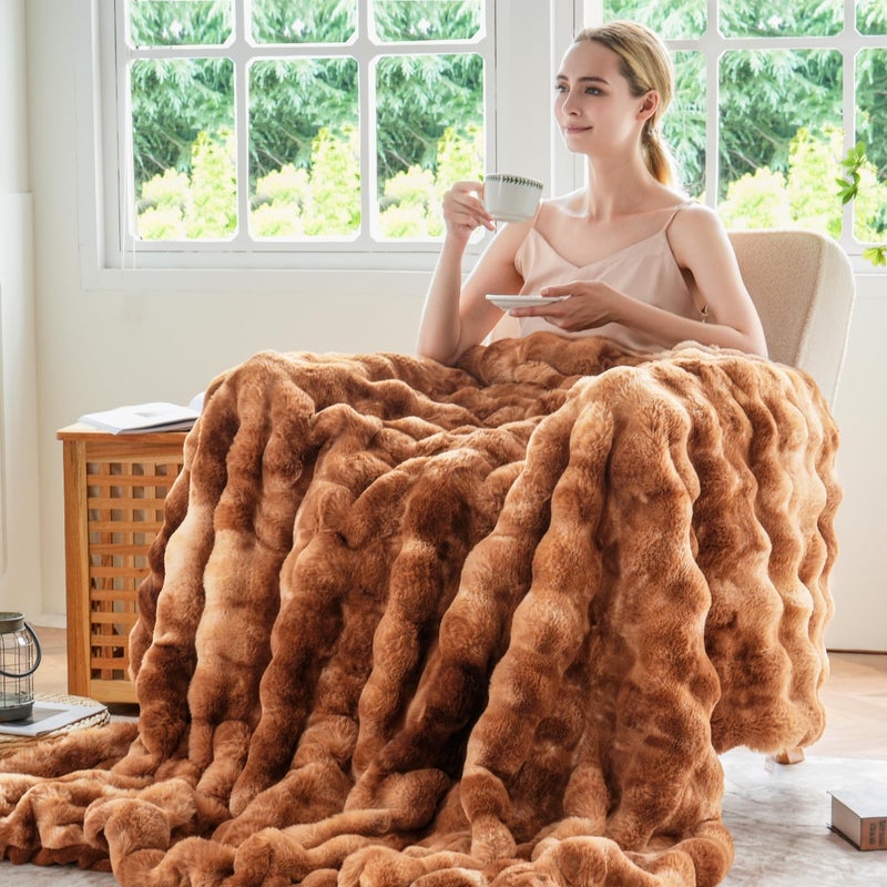 BENVWE Faux Fur Throw Blanket Soft Plush Fluffy Blanket for Couch Sofa  Thickened Cozy Fuzzy Luxury Bubble Blanket for Bedroom Living Room Decor Tie-dye Caramel 50"" x 60"" 1100GSM - Image 2
