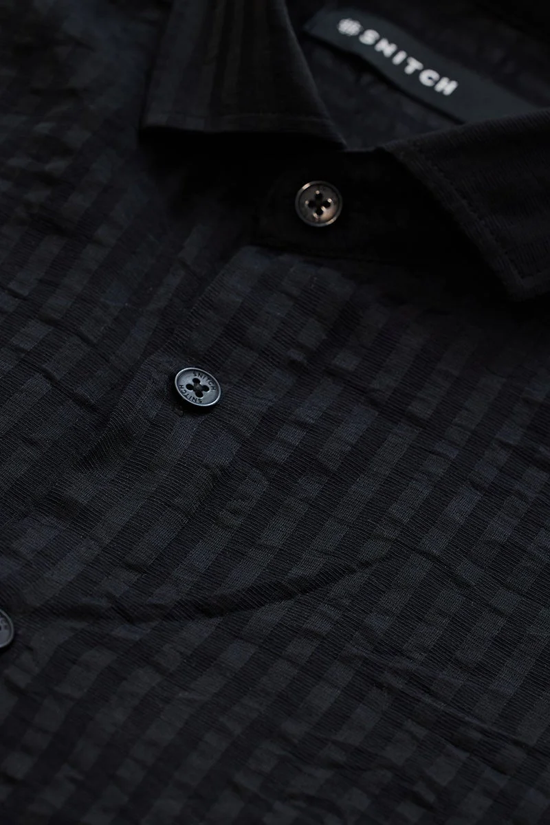 سنيتش قميص بقصة عادية بخطوط سوداء