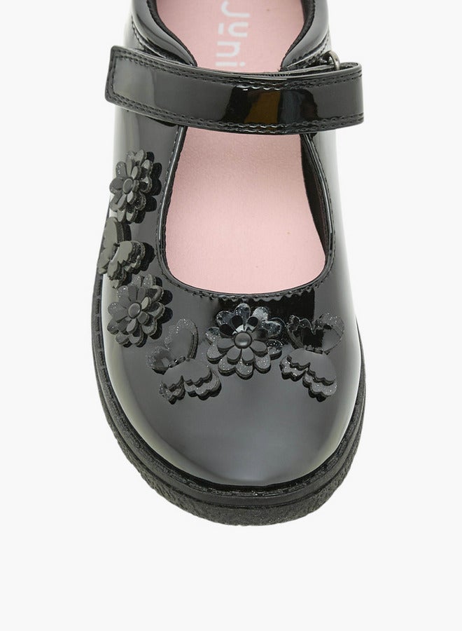 جونيورز حذاء مدرسي بناتي بتطريز زهور وإغلاق بشريط لاصق - Image 4