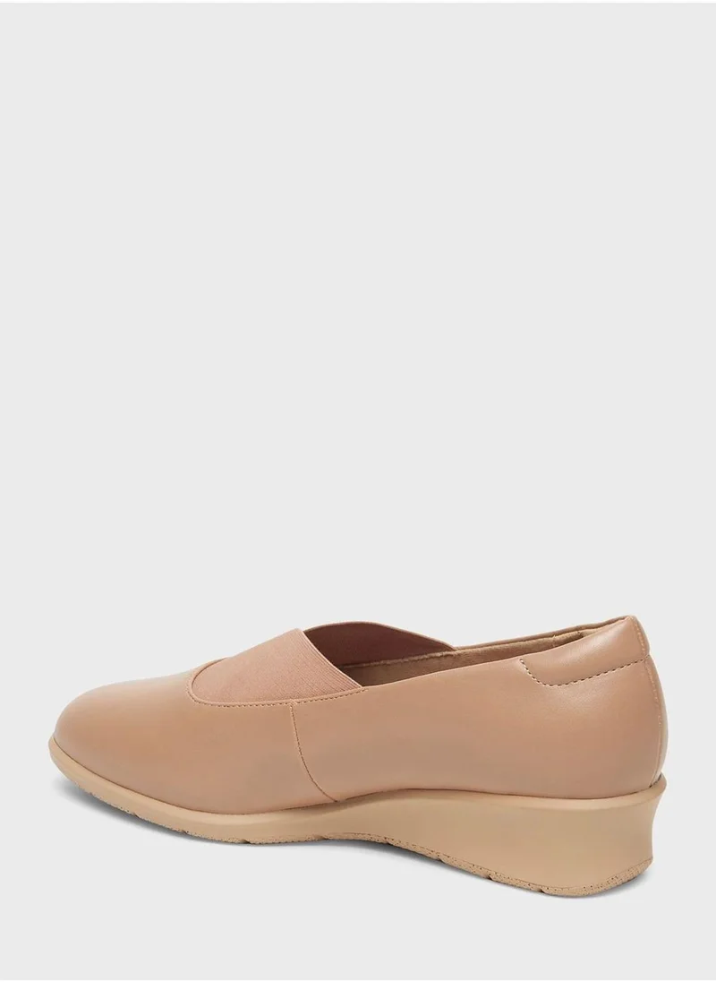 Le Confort Block Heel Pumps