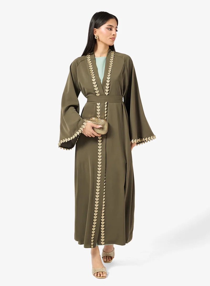 Khizana Abaya With Contrast Piping