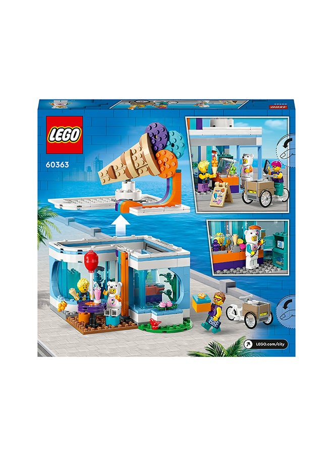 LEGO - مجموعة ألعاب بناء محل آيس كريم المدينة 60363؛ تشمل دراجة شحن، 3 شخصيات مصغرة والعديد من الميزات الممتعة والإكسسوارات للعب الأدوار الخيالية؛ فكرة هدية للأطفال من عمر 6 سنوات فما فوق (296 قطعة) - Image 1