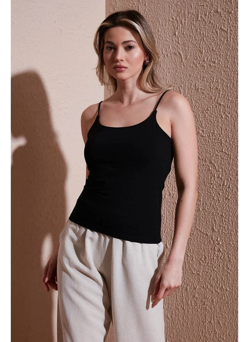 Fashion Friends Black Women's Sleeveless T-Shirt 25Y0257K1