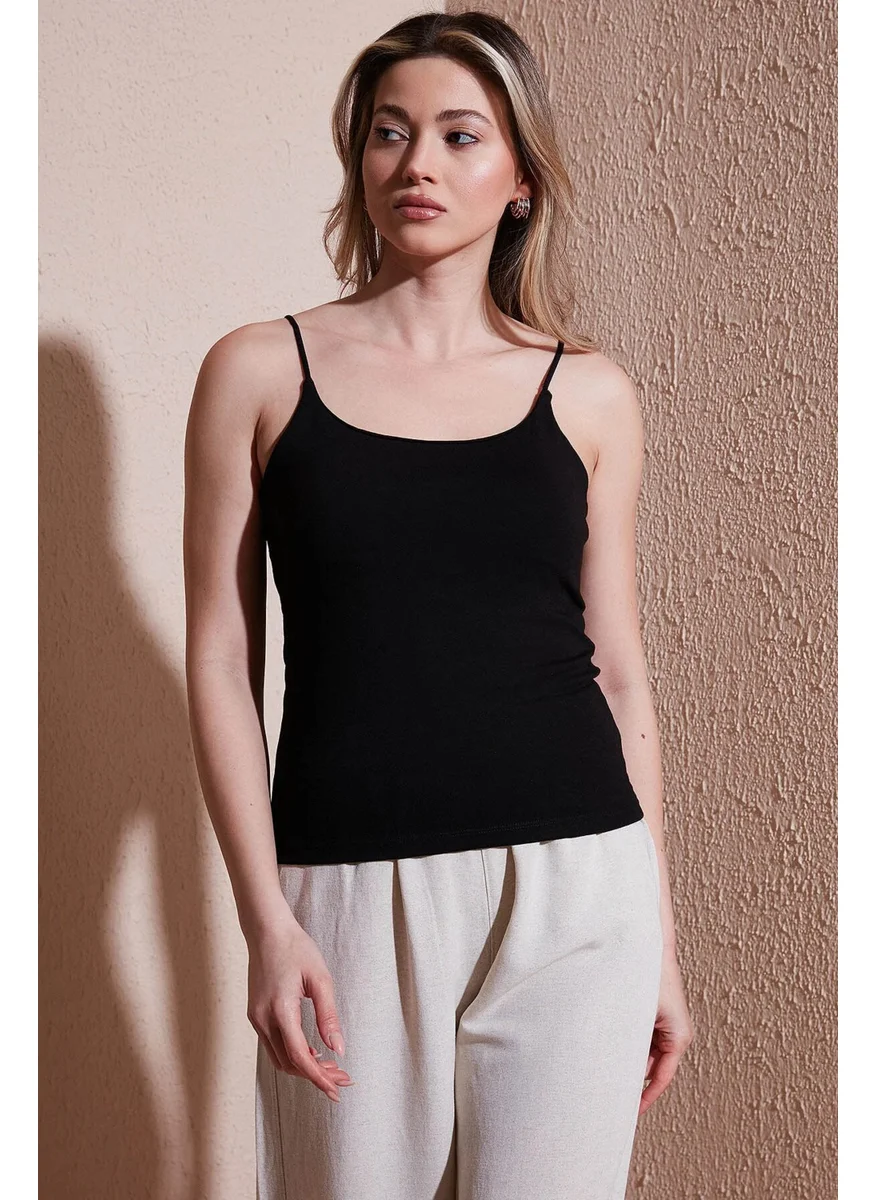 Fashion Friends Black Women's Sleeveless T-Shirt 25Y0257K1