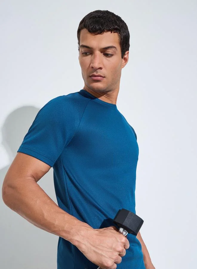 ستايلي Men Blue Raglan Sleeve Muscle Fit T-Shirt