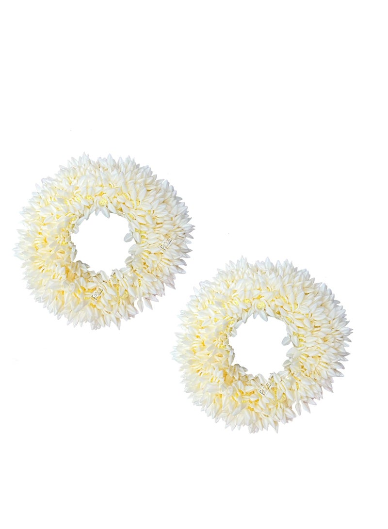 Accessorize Kingdom 2 Pcs Mogra Scented Rubber Band Gajra Hair Accessories for Women and Girls (35 GM) - White, Free Size  - Image 3