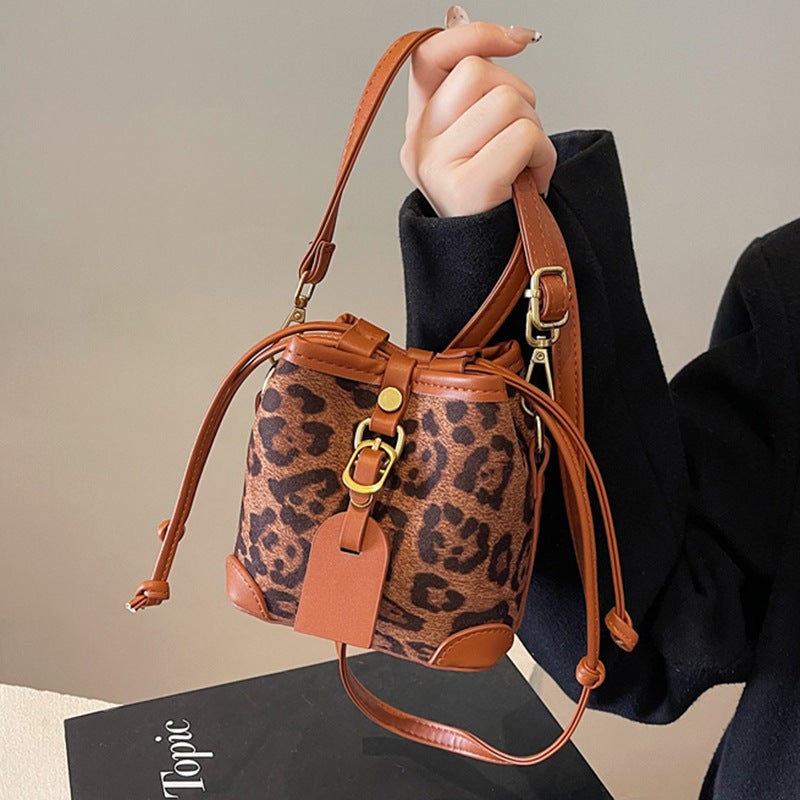 Small Bag Women'S 2024 Winter New All-Match Leopard-Print Crossbody Bag Fashionable Mini Strap Shoulder Bucket Bag - Image 2