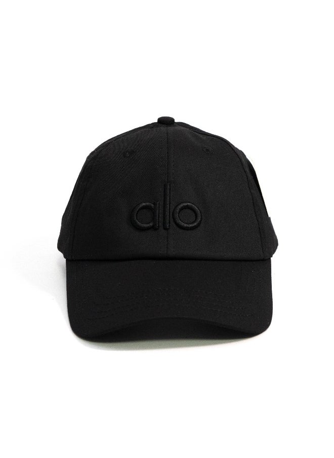 alo - alo wears a cap when he travels - Image 1