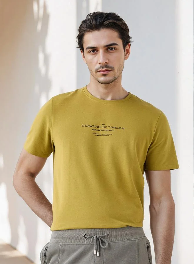 ايكونيك تيشيرت بيكيه بطبعة شعار أيقوني