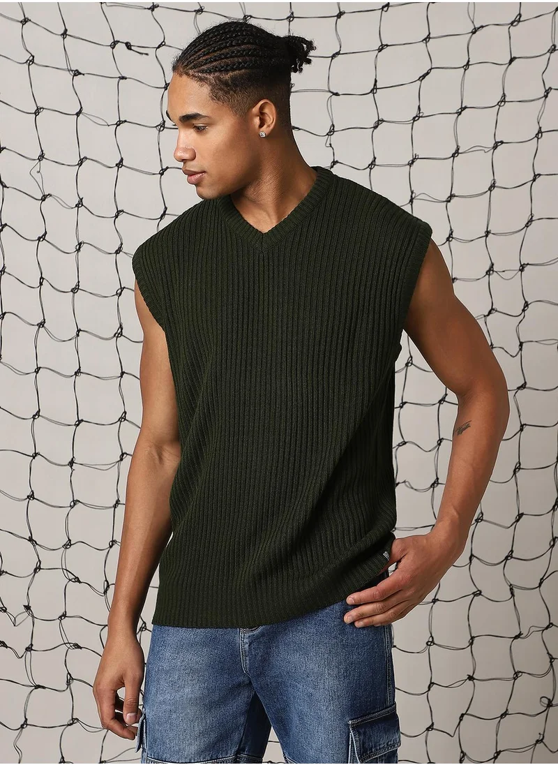 هوبرهولمي Men's Green 100% Acrylic Solid Relaxed Fit Sweater