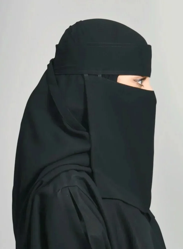 عبايات لمحة نقاب قصير بمطاطين وربطة اغلاق
