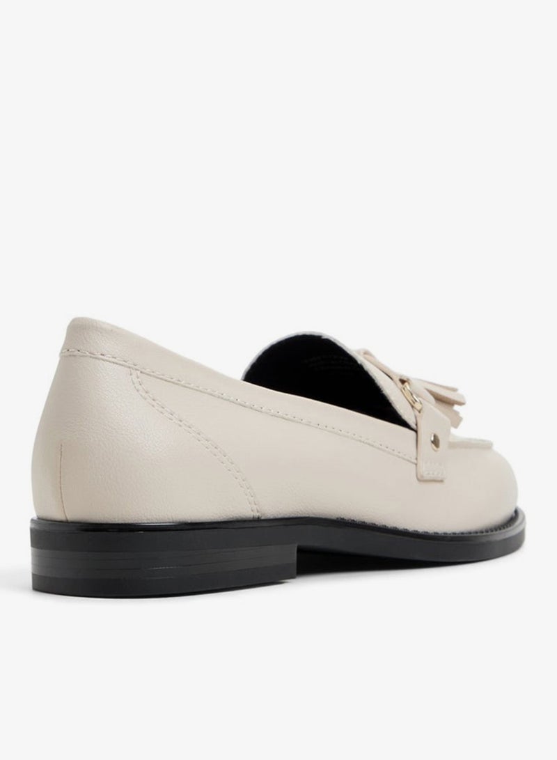 كول ات سبرنج حذاء أتّينا بنعل مسطح مزين بشرّابات - Image 2