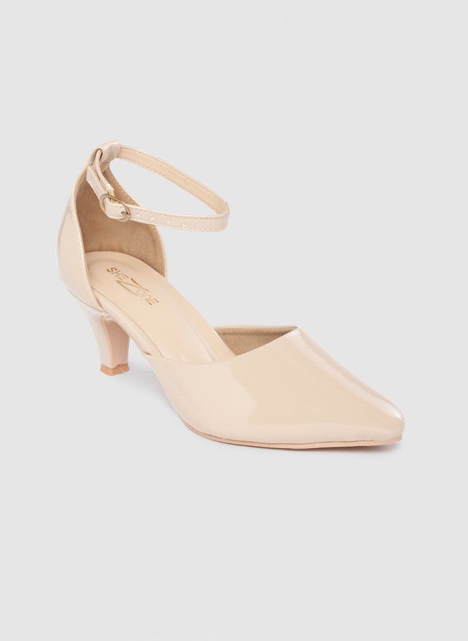 She Zone حذاء شوزون النسائي بلون البيج بتصميم بسيط - Image 2