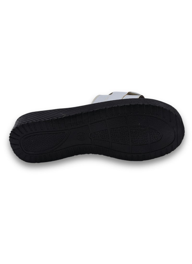 aerosoft Aerostyle Women’s Slippers SPL1037 White  - Image 4