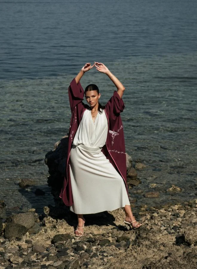 مشروع بلا اسم The Majestic Abaya & Scarf Set