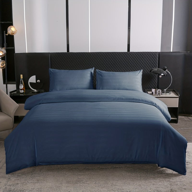 3pcs Duvet Cover Set, Featuring a Satin Weave with a Low-key yet Luxurious Striped Design. Made from 100% Polyester Fiber with a High Gram Weight of 105gsm for Softness and Comfort. Suitable for Multiple Scenarios Such as Bedrooms - Image 1