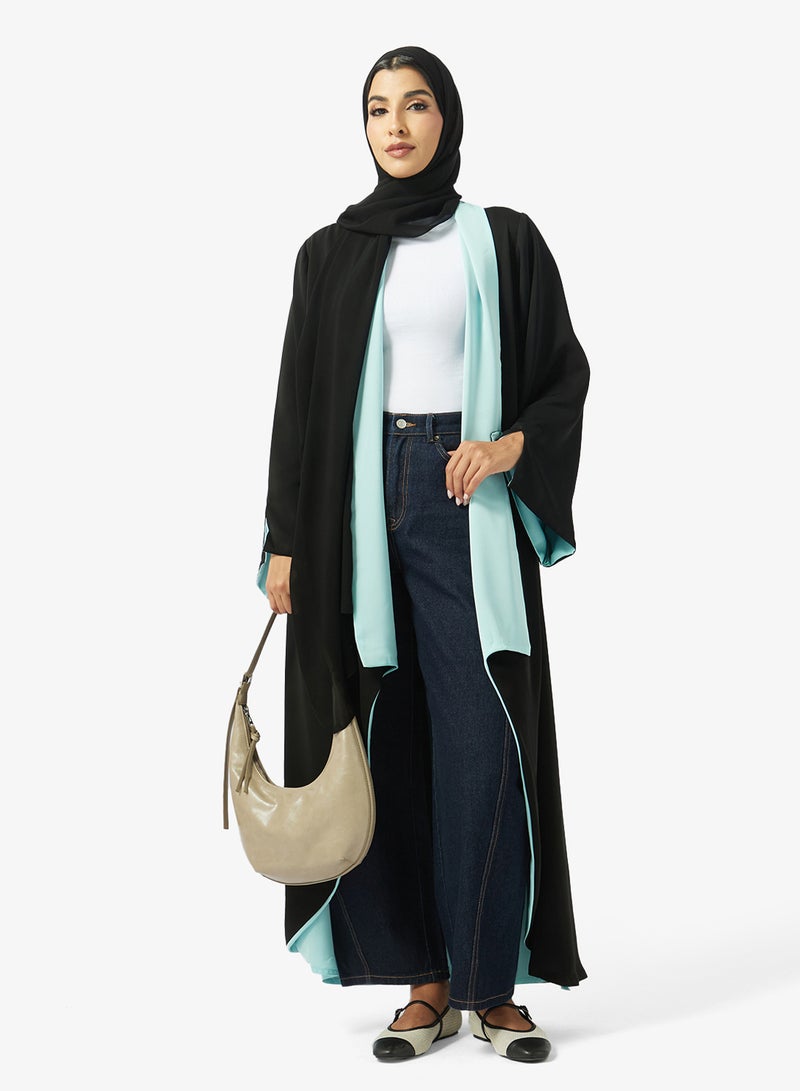هيا كلوزيت عباية بياقة عالية وفتحة صدر مزينة - Image 5