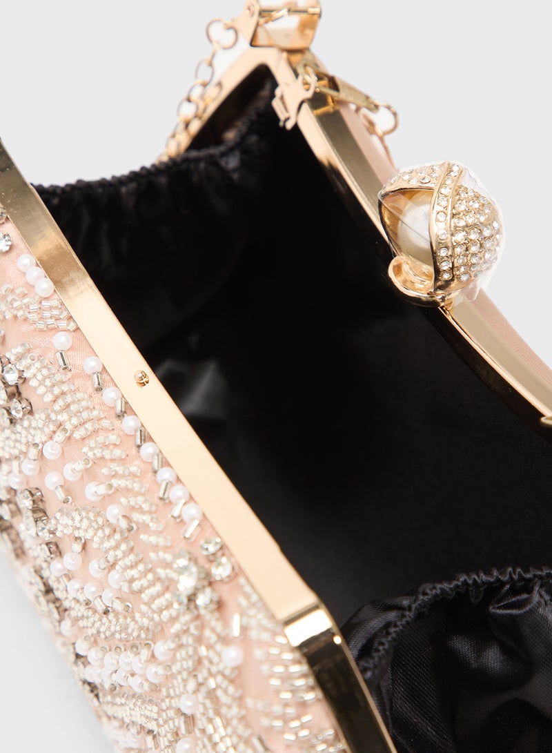 حقائب يد مطرزة